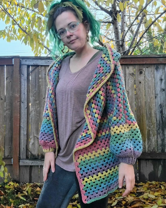 Cardigan Hexagonal De Crochê