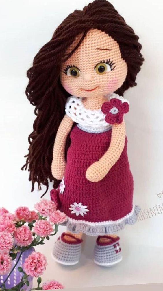 Boneca Amigurumi De Crochê