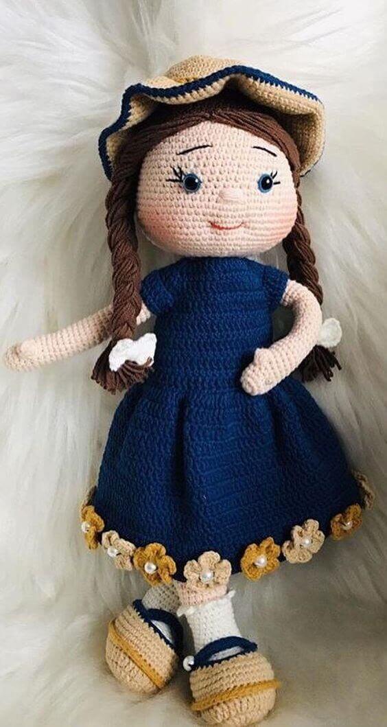 Boneca Amigurumi De Crochê