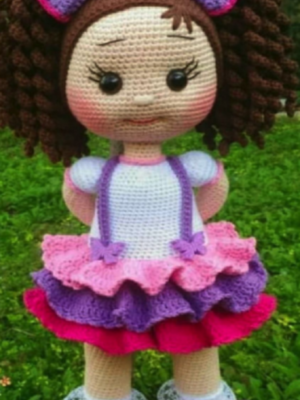 Boneca Amigurumi De Crochê