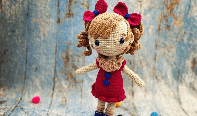 Boneca Amigurumi De Crochê