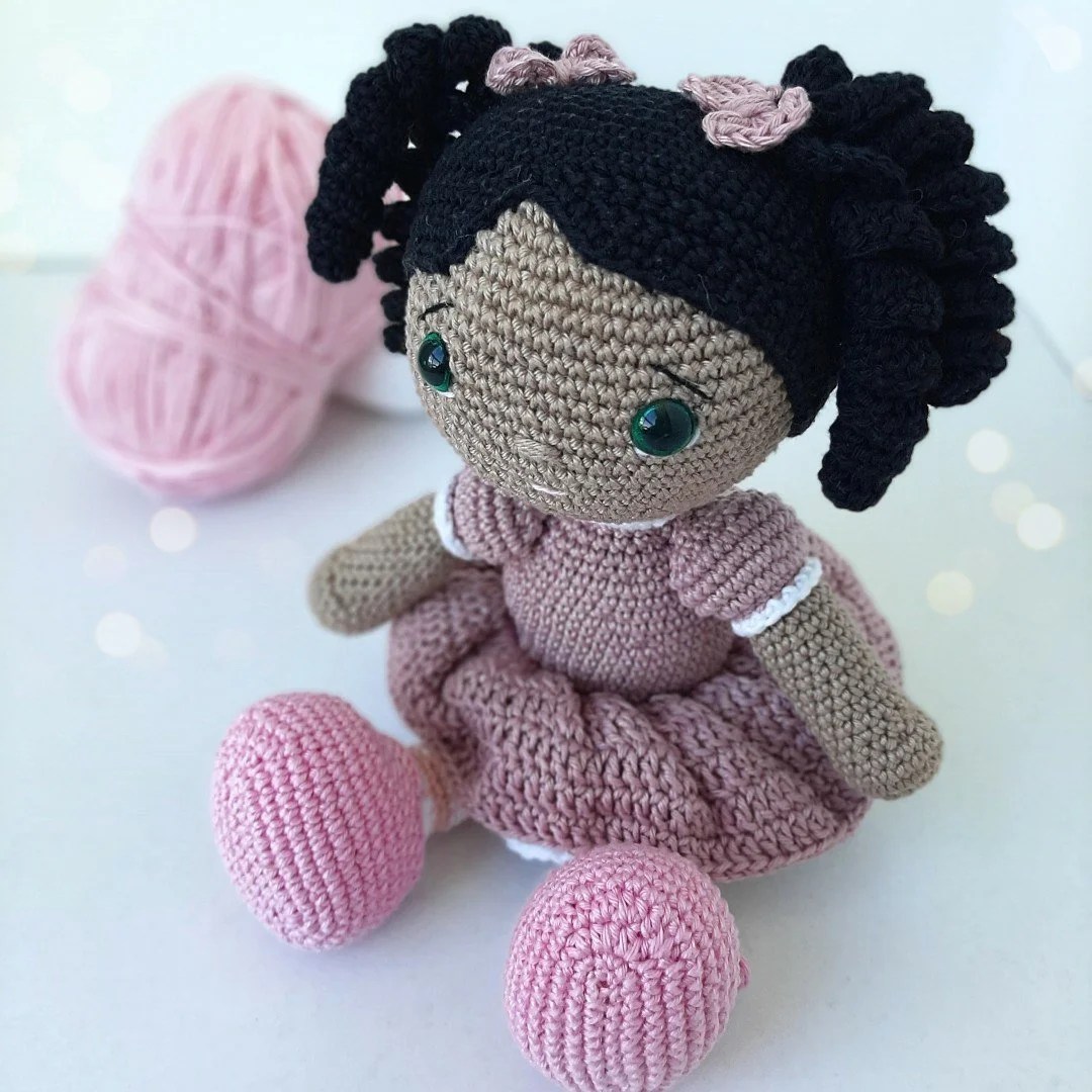 Boneca Amigurumi De Crochê